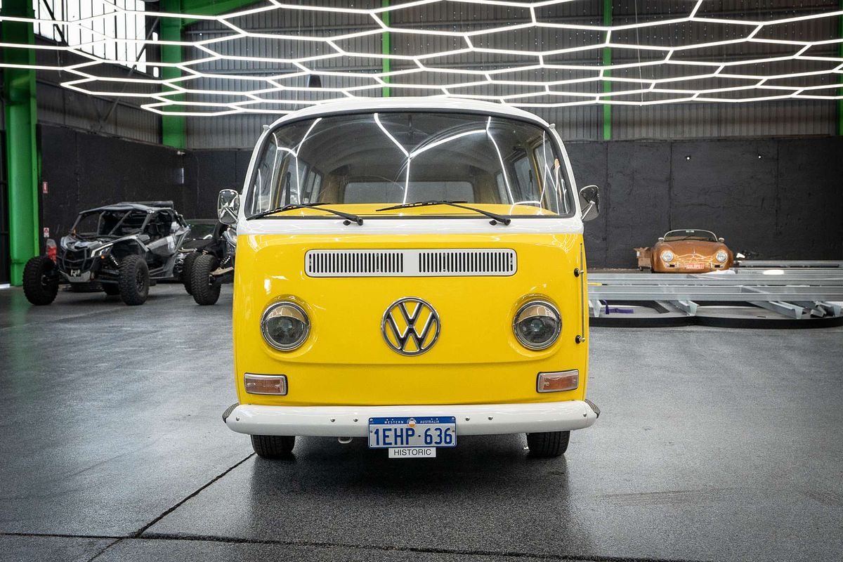 1971 Volkswagen Kombi Transporter Microbus Type 2