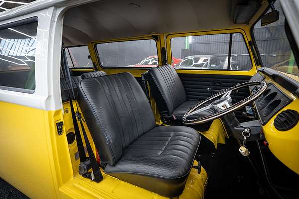 1971 Volkswagen Kombi Transporter Microbus Type 2