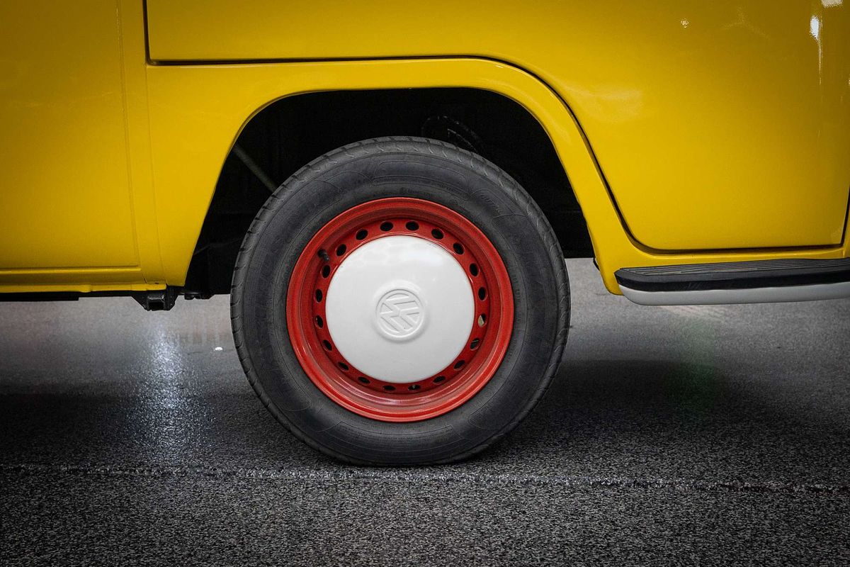 1971 Volkswagen Kombi Transporter Microbus Type 2