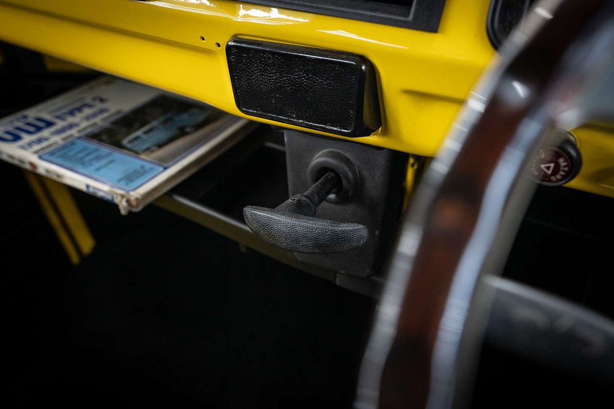 1971 Volkswagen Kombi Transporter Microbus Type 2