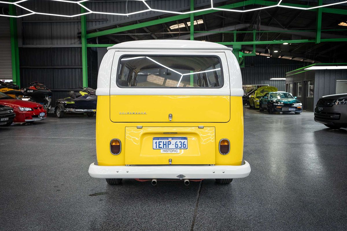 1971 Volkswagen Kombi Transporter Microbus Type 2