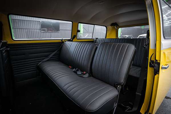 1971 Volkswagen Kombi Transporter Microbus Type 2