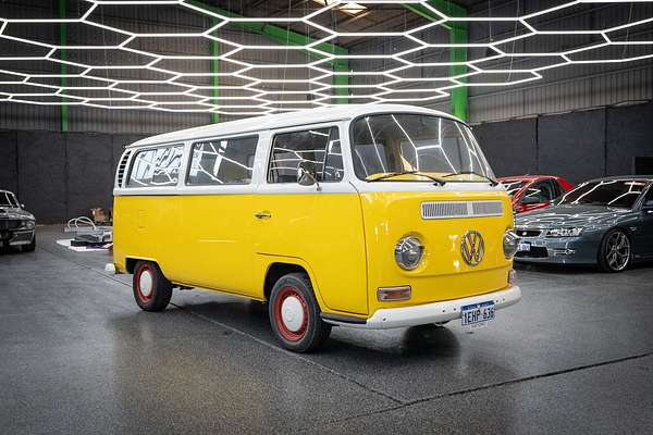 1971 Volkswagen Kombi Transporter Microbus Type 2