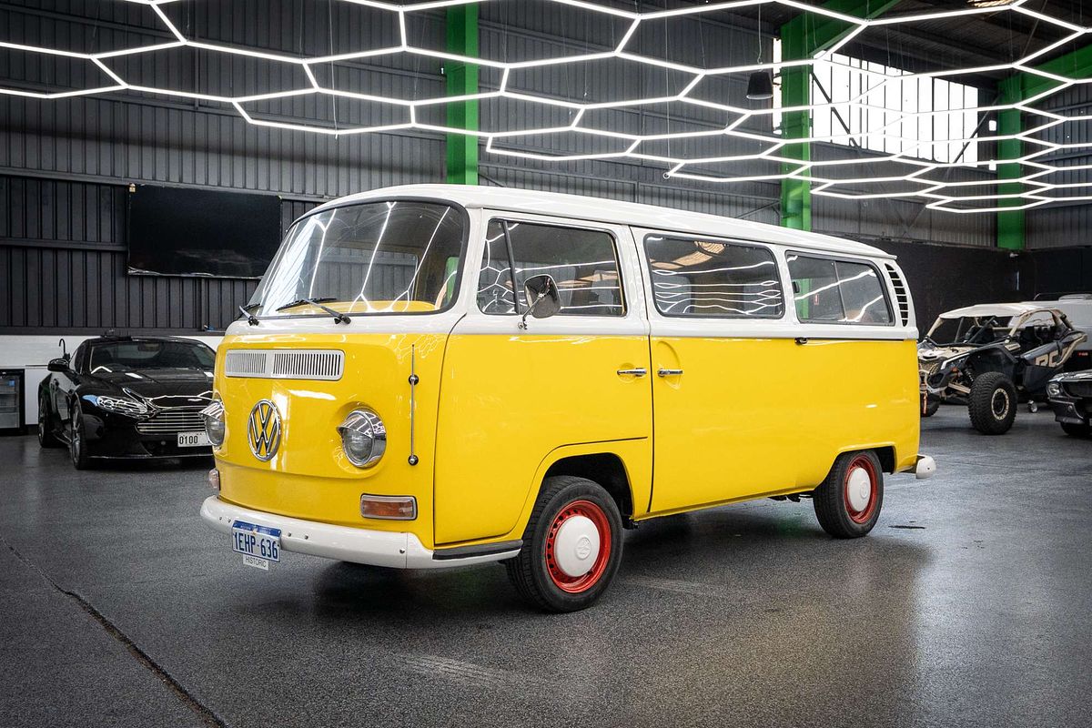 1971 Volkswagen Kombi Transporter Microbus Type 2