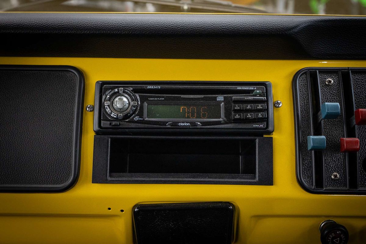 1971 Volkswagen Kombi Transporter Microbus Type 2