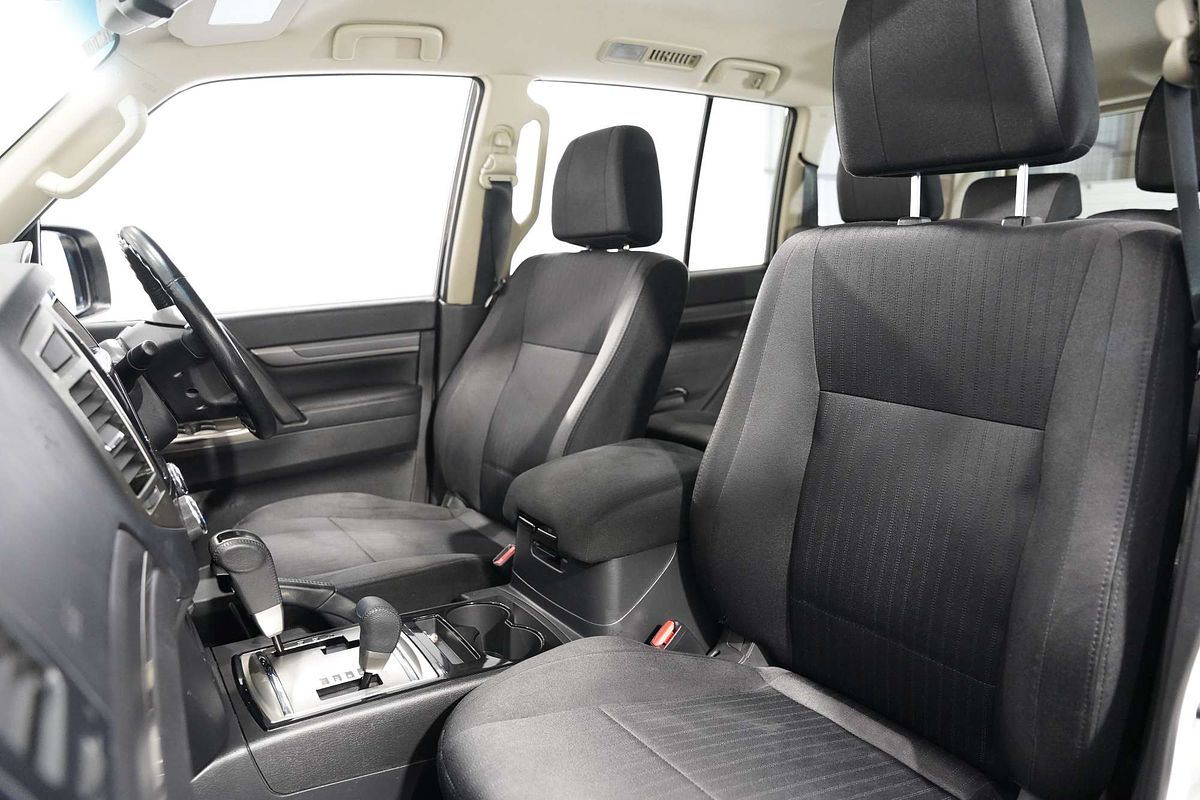 2020 Mitsubishi Pajero GLX NX
