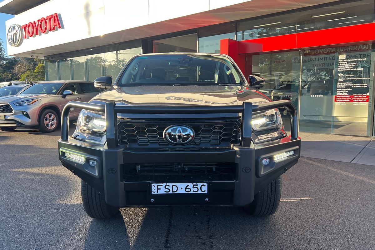 2024 Toyota Hilux SR5 GUN126R 4X4