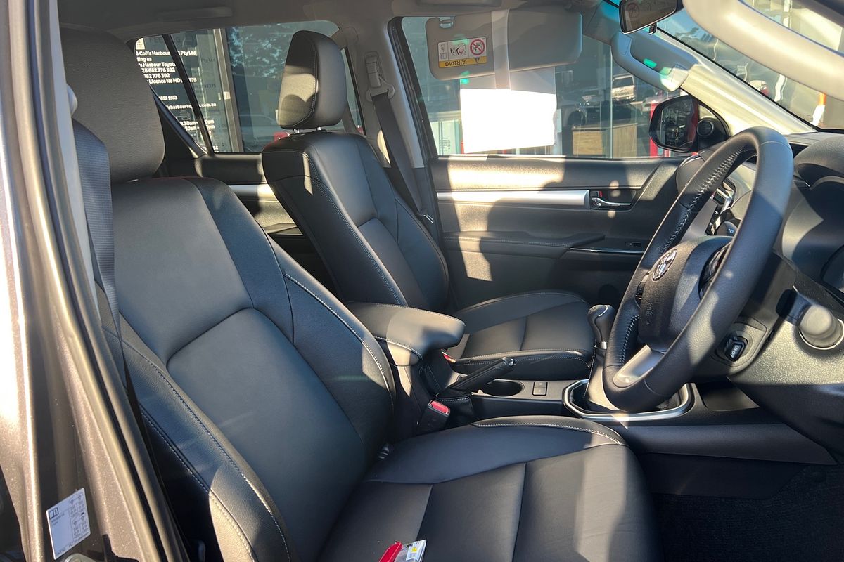 2024 Toyota Hilux SR5 GUN126R 4X4