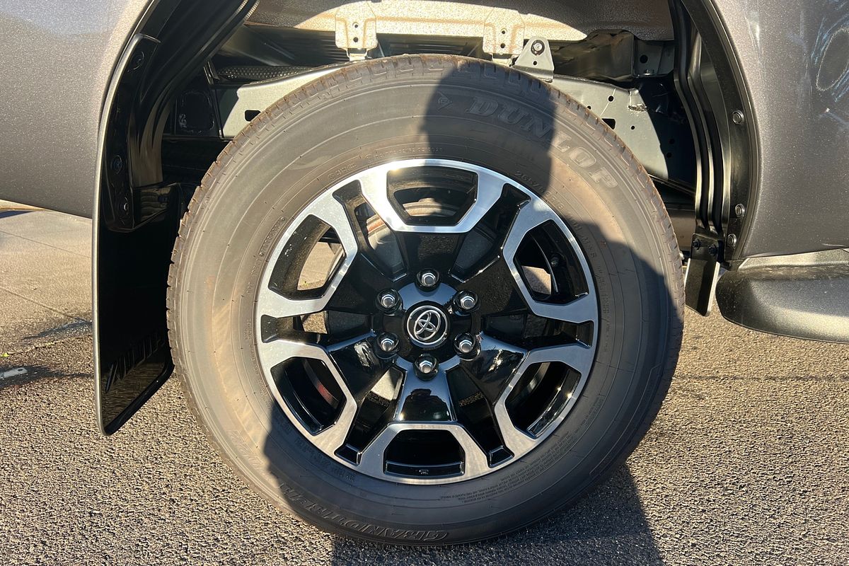2024 Toyota Hilux SR5 GUN126R 4X4