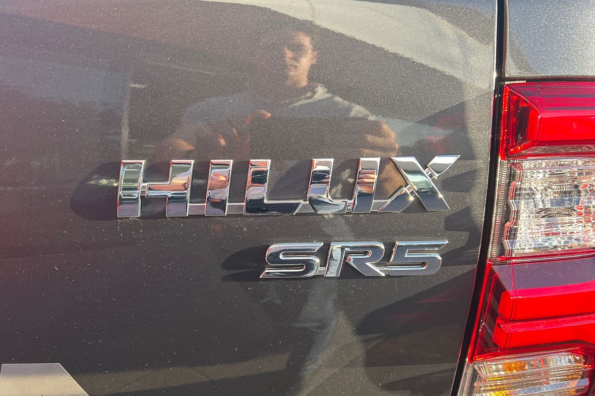 2024 Toyota Hilux SR5 GUN126R 4X4