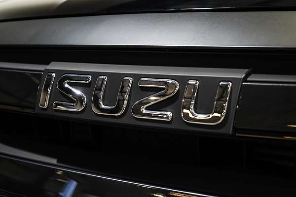 2025 Isuzu D-MAX X-TERRAIN 4X4