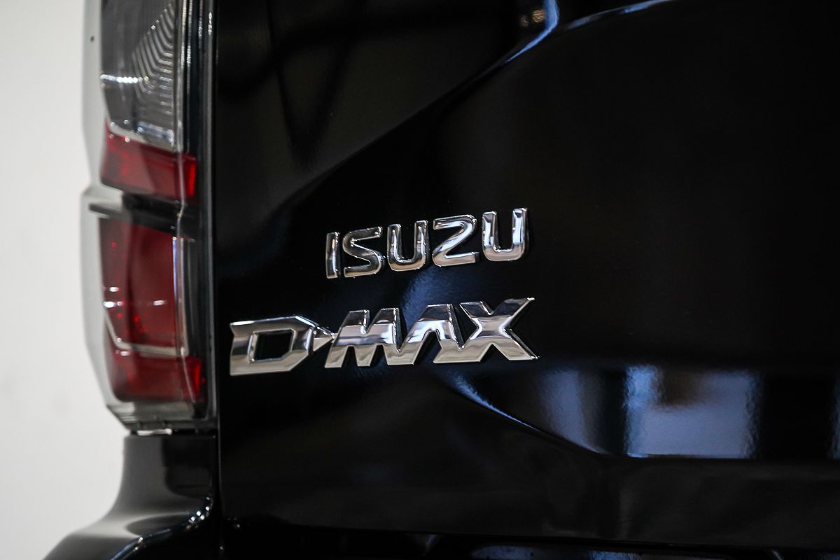 2025 Isuzu D-MAX X-TERRAIN 4X4