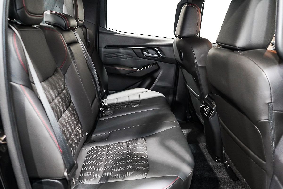 2025 Isuzu D-MAX X-TERRAIN 4X4