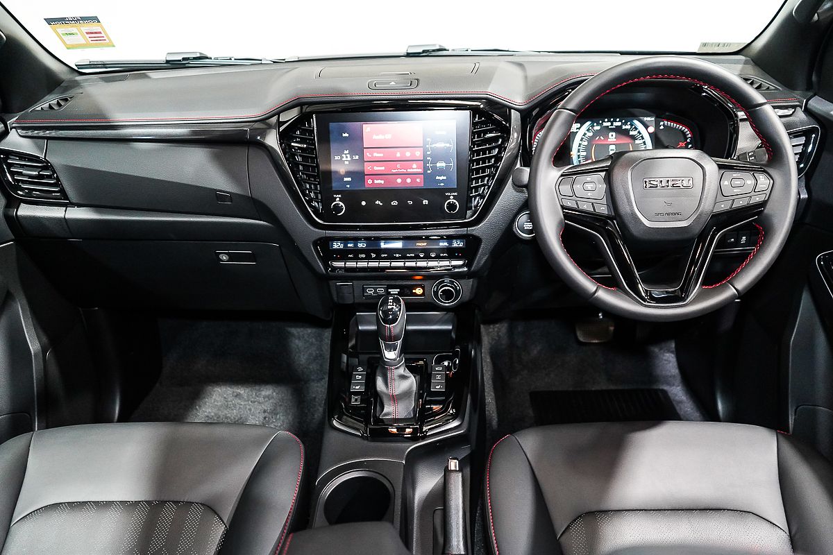 2025 Isuzu D-MAX X-TERRAIN 4X4