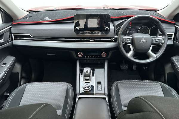 2023 Mitsubishi Outlander LS ZM