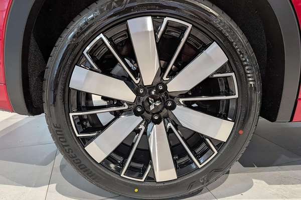 2025 Mitsubishi Outlander Exceed ZM