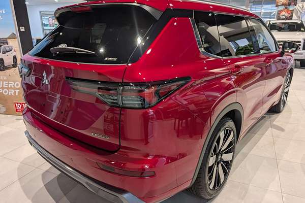 2025 Mitsubishi Outlander Exceed ZM