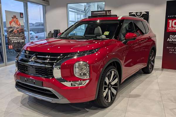 2025 Mitsubishi Outlander Exceed ZM