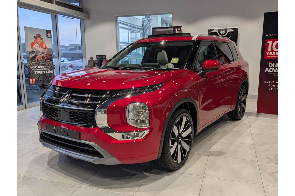 2025 Mitsubishi Outlander Exceed ZM