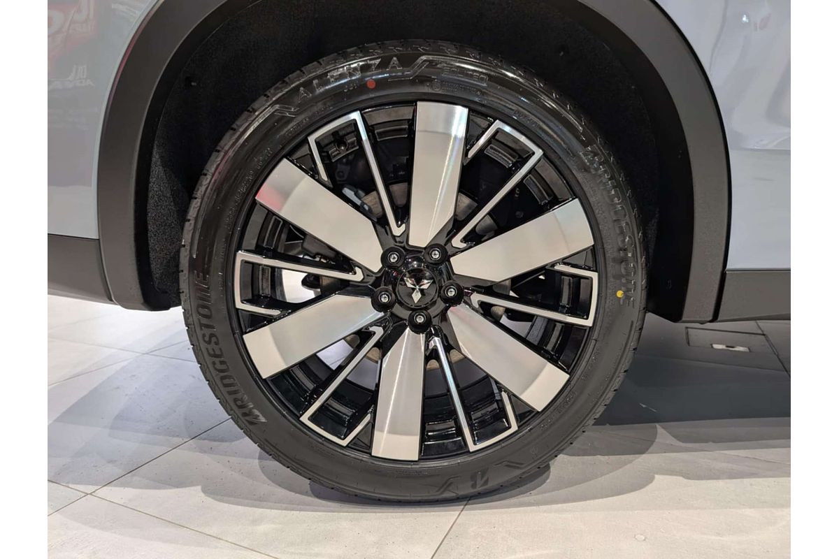 2025 Mitsubishi Outlander Aspire ZM