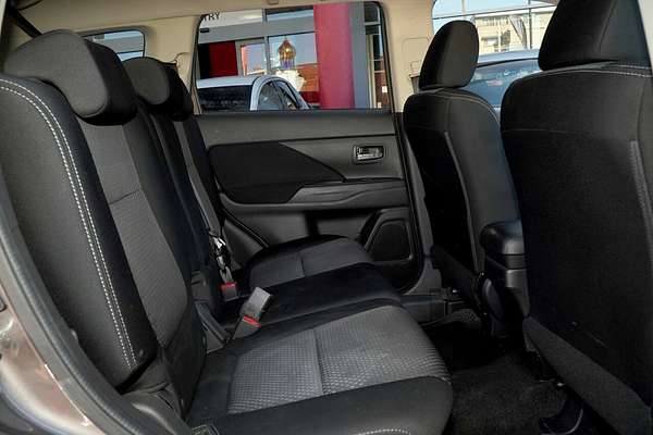 2016 Mitsubishi Outlander LS ZK