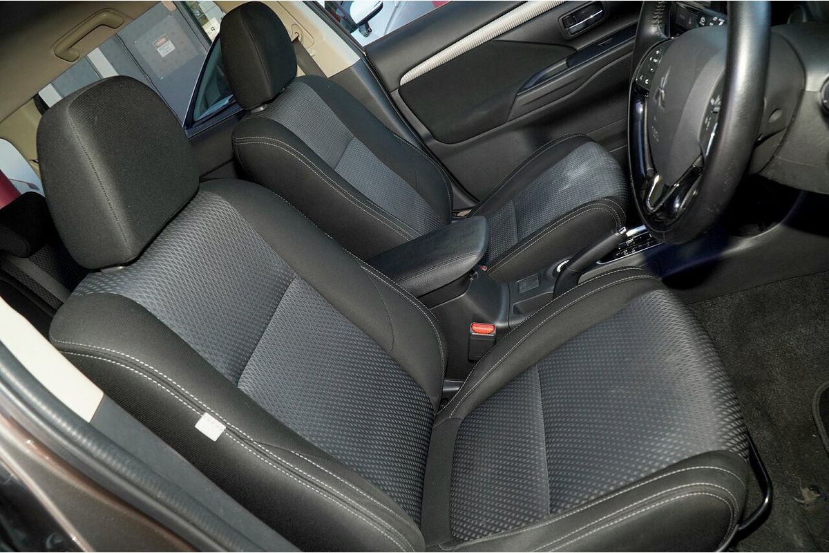 2016 Mitsubishi Outlander LS ZK