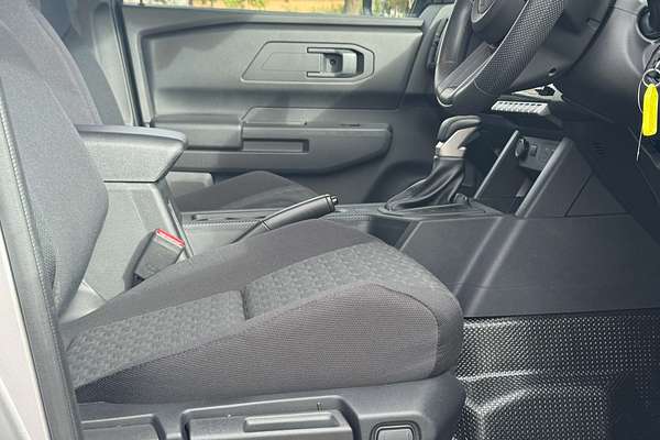 2024 Mitsubishi Triton GLX MV 4X4