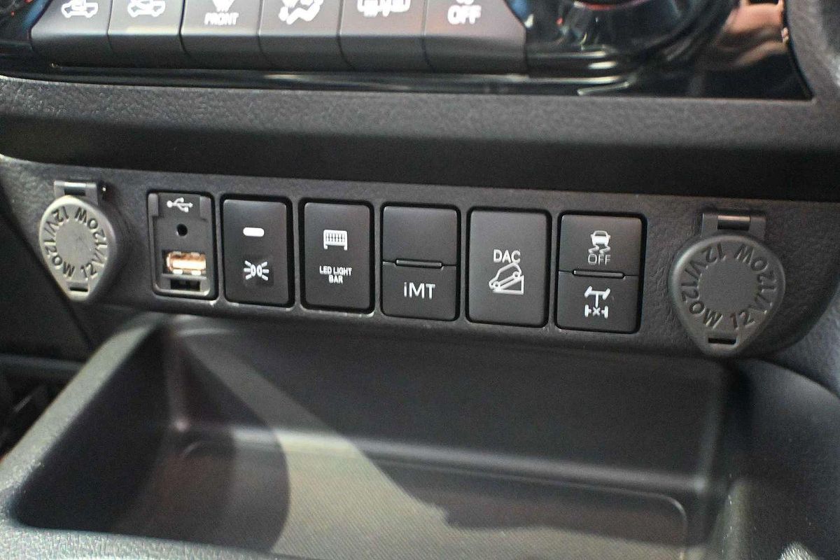 2020 Toyota Hilux SR5 GUN126R 4X4