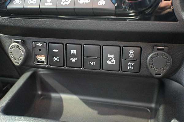2020 Toyota Hilux SR5 GUN126R 4X4