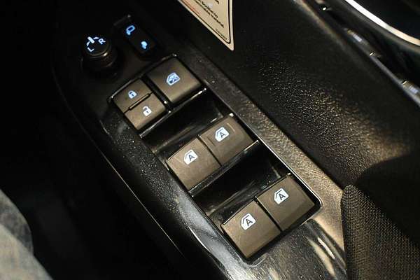 2020 Toyota Hilux SR5 GUN126R 4X4
