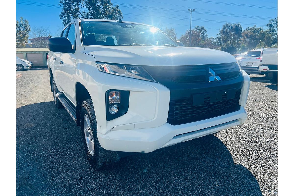 2019 Mitsubishi Triton GLX+ MR 4X4