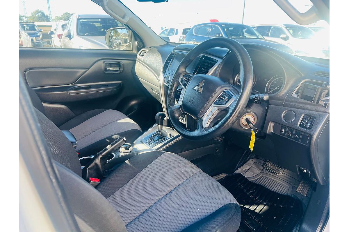 2019 Mitsubishi Triton GLX+ MR 4X4