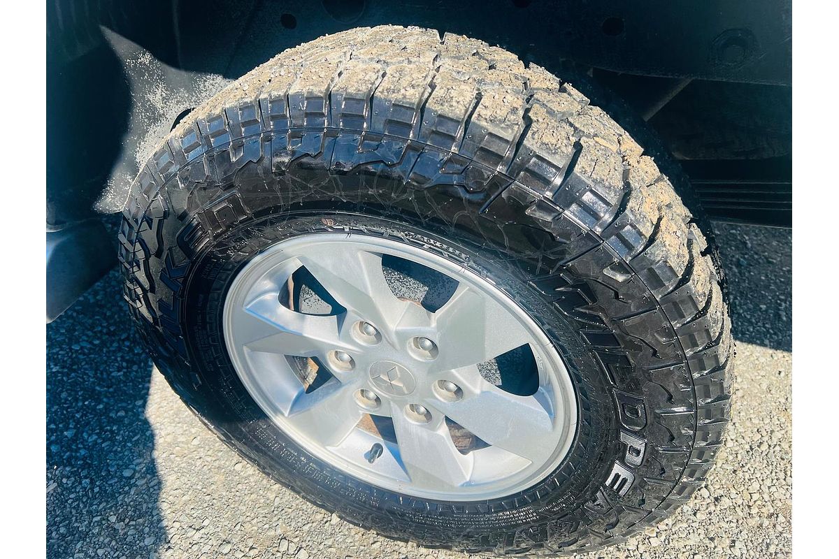 2019 Mitsubishi Triton GLX+ MR 4X4