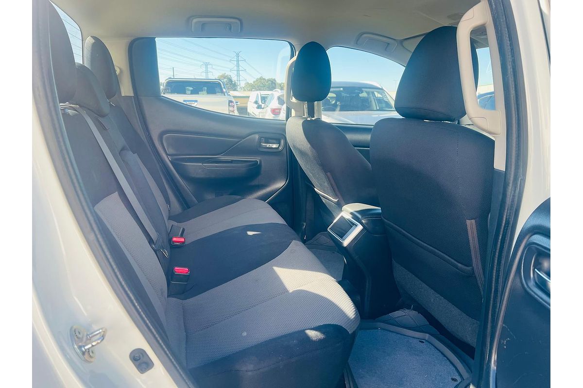 2019 Mitsubishi Triton GLX+ MR 4X4