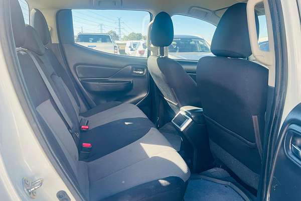 2019 Mitsubishi Triton GLX+ MR 4X4