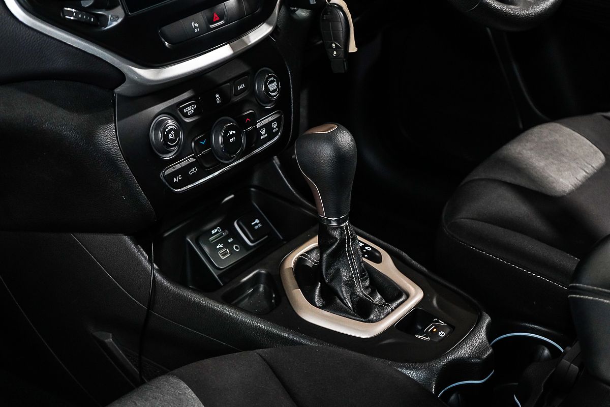 2014 Jeep Cherokee Sport KL