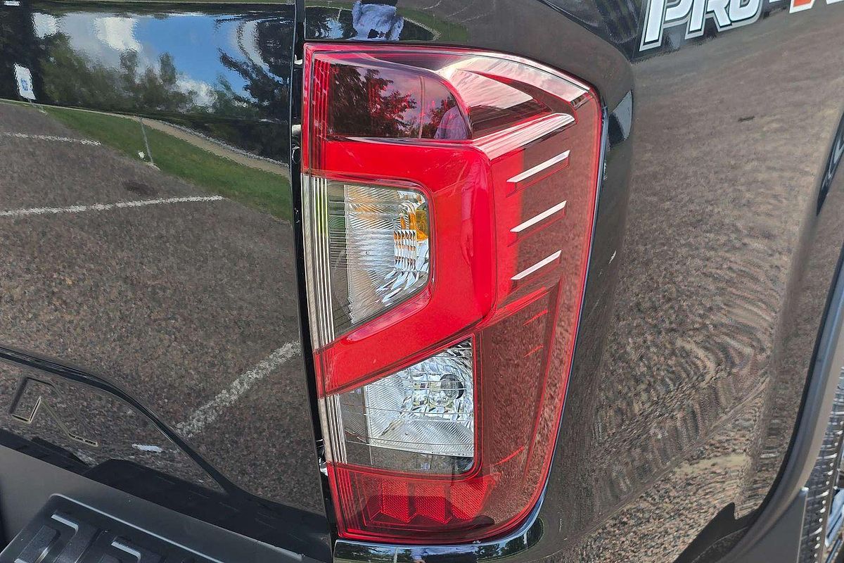2025 Nissan Navara PRO-4X D23 4X4