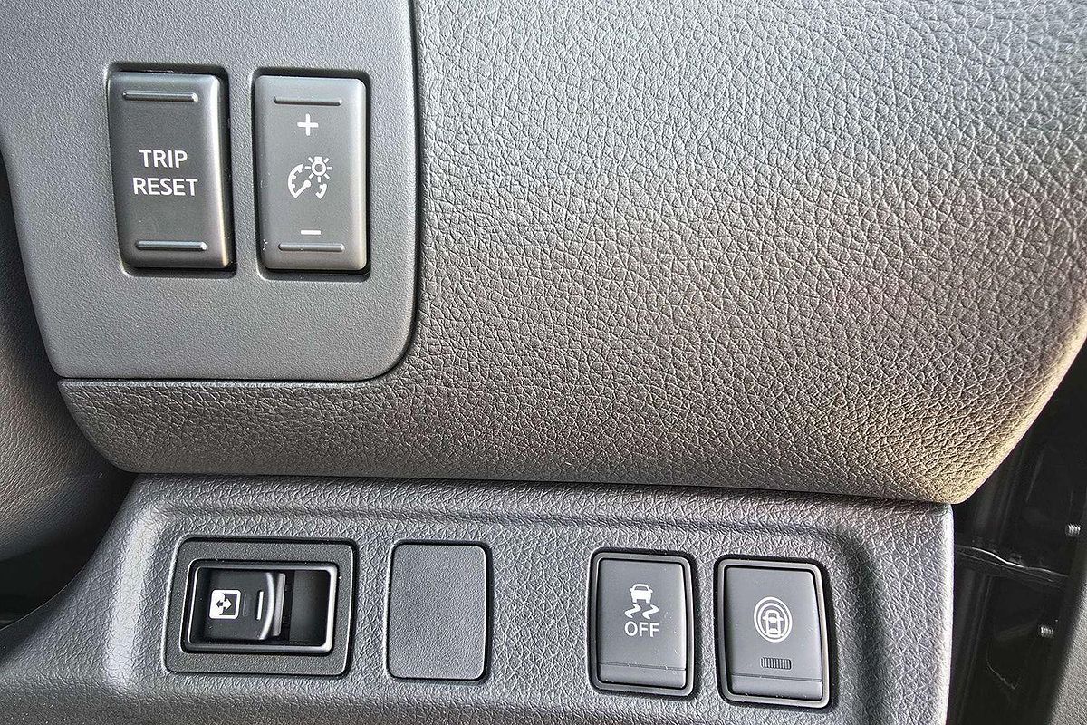 2025 Nissan Navara PRO-4X D23 4X4