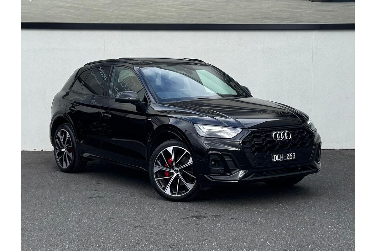 2024 Audi Q5 55 TFSI e S line FY