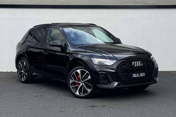 2024 Audi Q5 55 TFSI e S line FY
