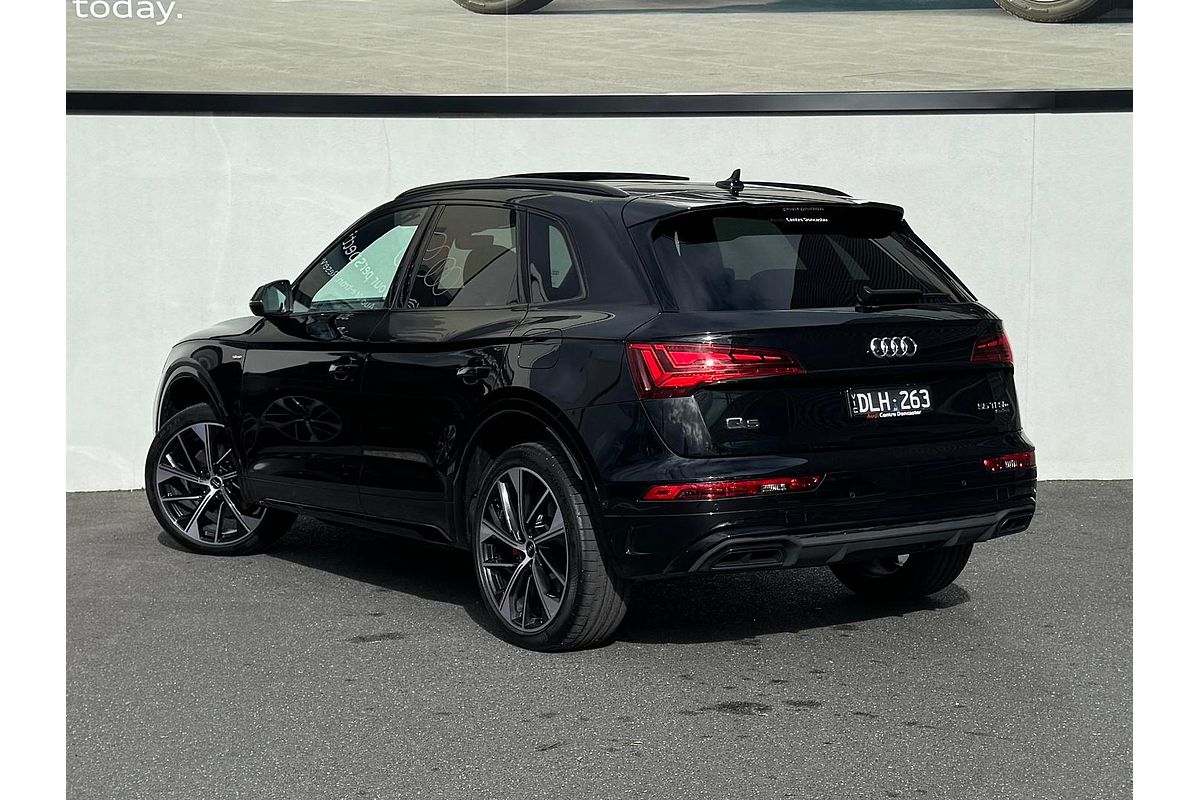 2024 Audi Q5 55 TFSI e S line FY
