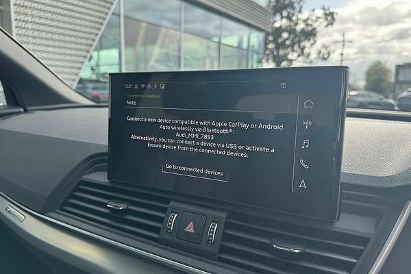 2024 Audi Q5 55 TFSI e S line FY