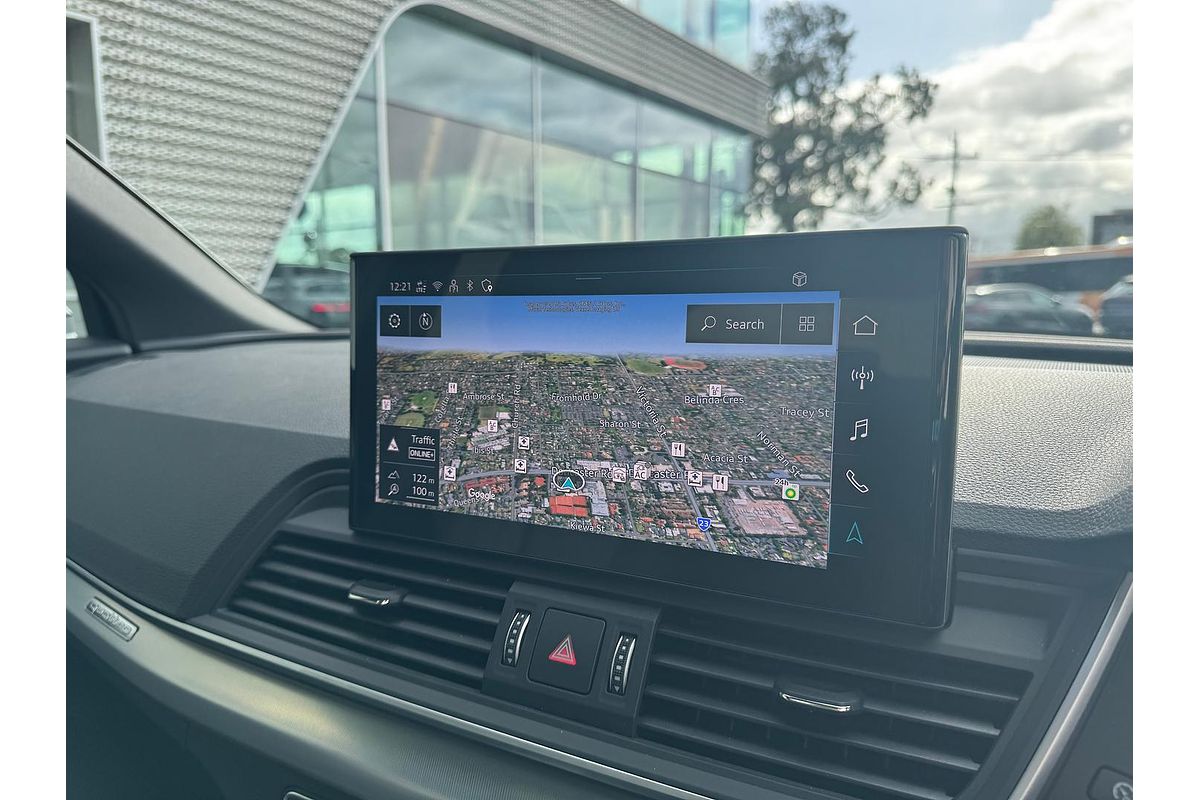 2024 Audi Q5 55 TFSI e S line FY
