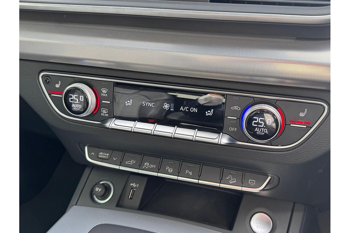 2024 Audi Q5 55 TFSI e S line FY