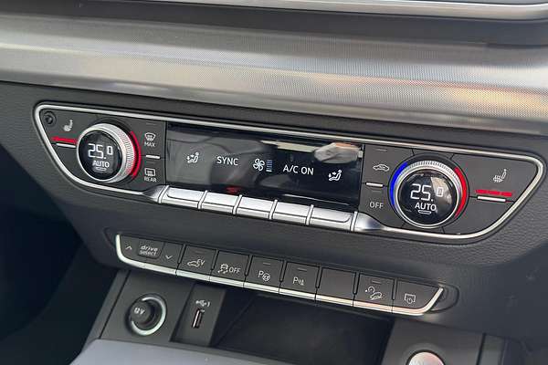 2024 Audi Q5 55 TFSI e S line FY
