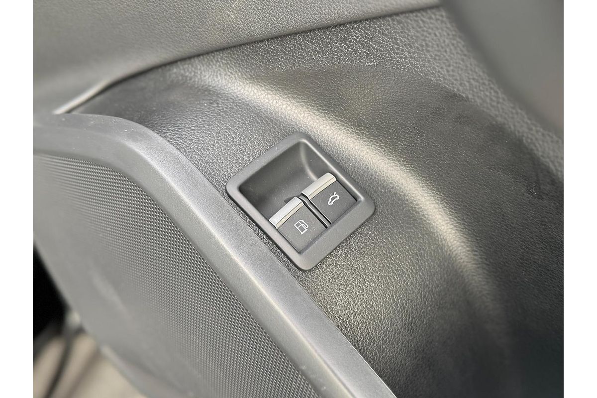 2024 Audi Q5 55 TFSI e S line FY