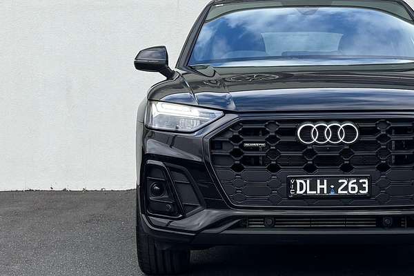 2024 Audi Q5 55 TFSI e S line FY