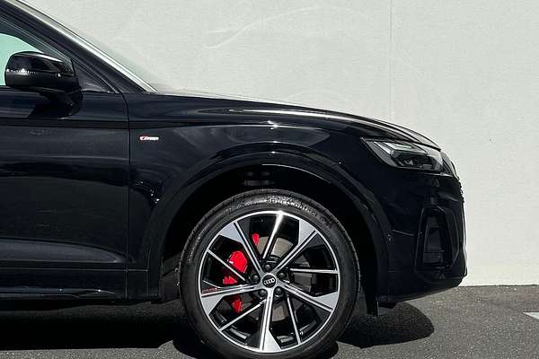 2024 Audi Q5 55 TFSI e S line FY