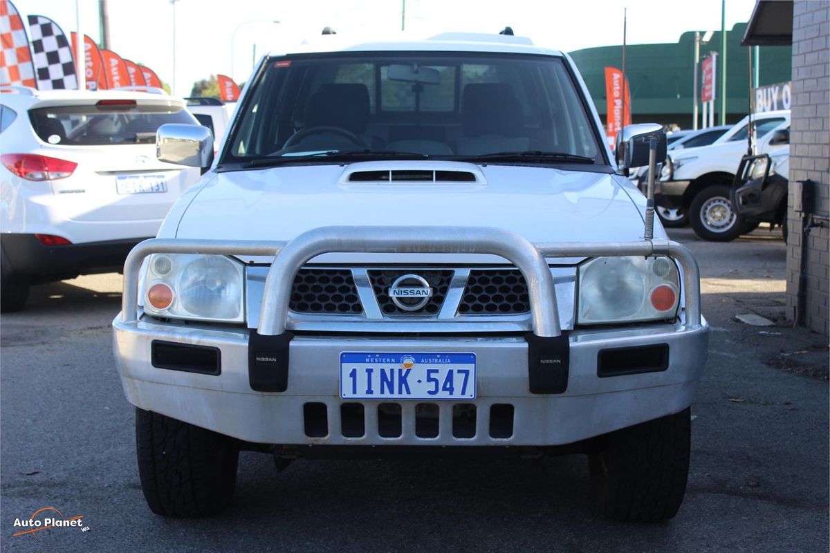 2009 Nissan Navara ST-R D22 4X4