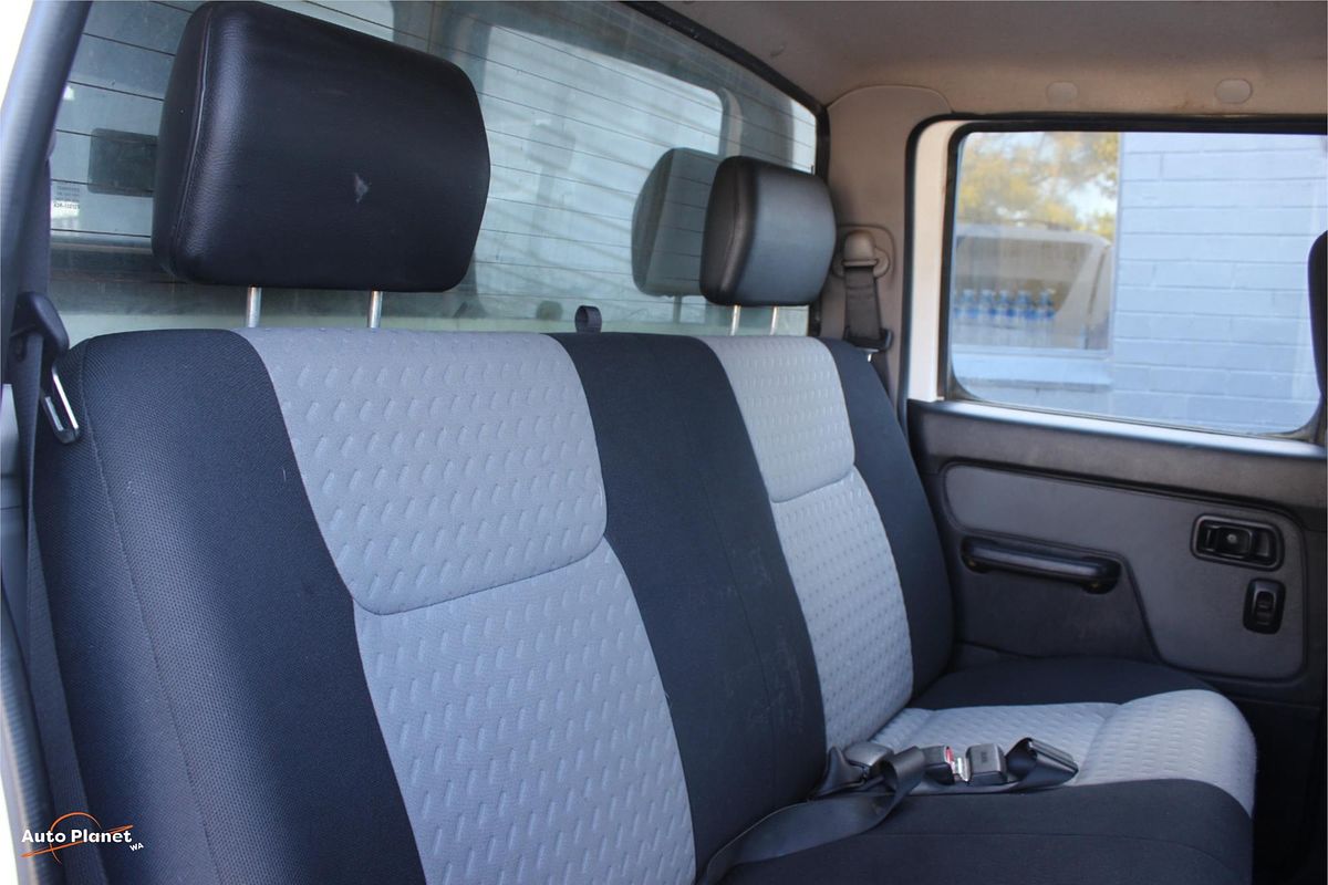 2009 Nissan Navara ST-R D22 4X4